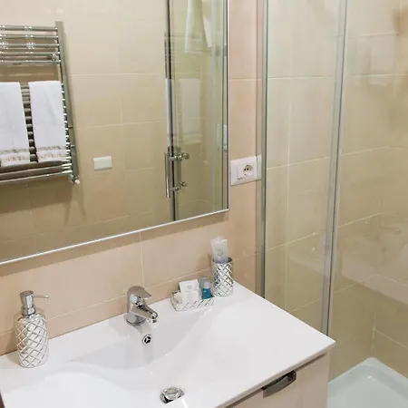 Rome&suites 2* Řím